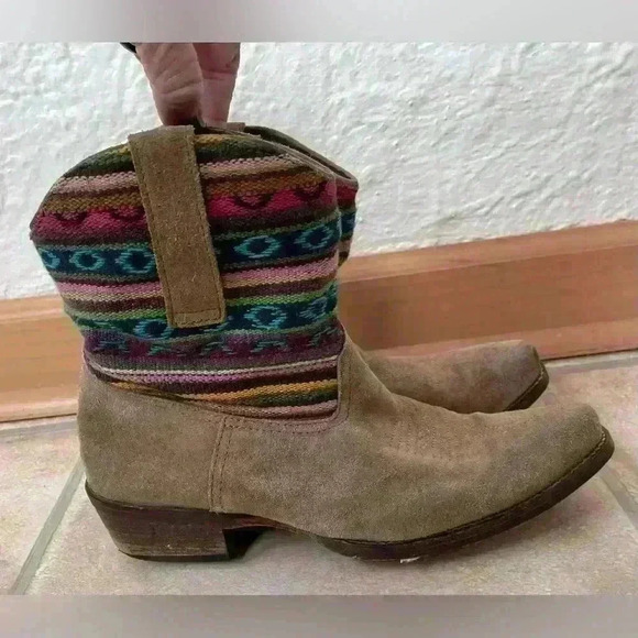 Roper Ladies Dusty Beaded Ankle Cowboy Boot Tan Leather Multicolor Stripes; 8.5 - Picture 1 of 8